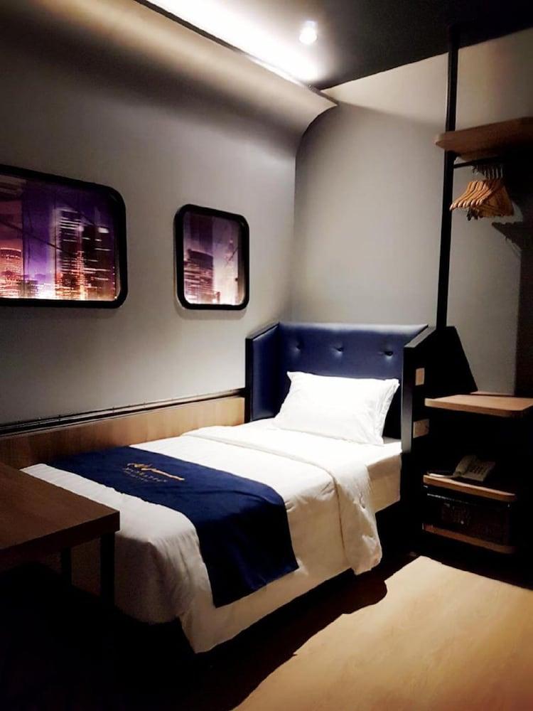 Manhattan Business Hotel Ttdi Kuala Lumpur Kültér fotó
